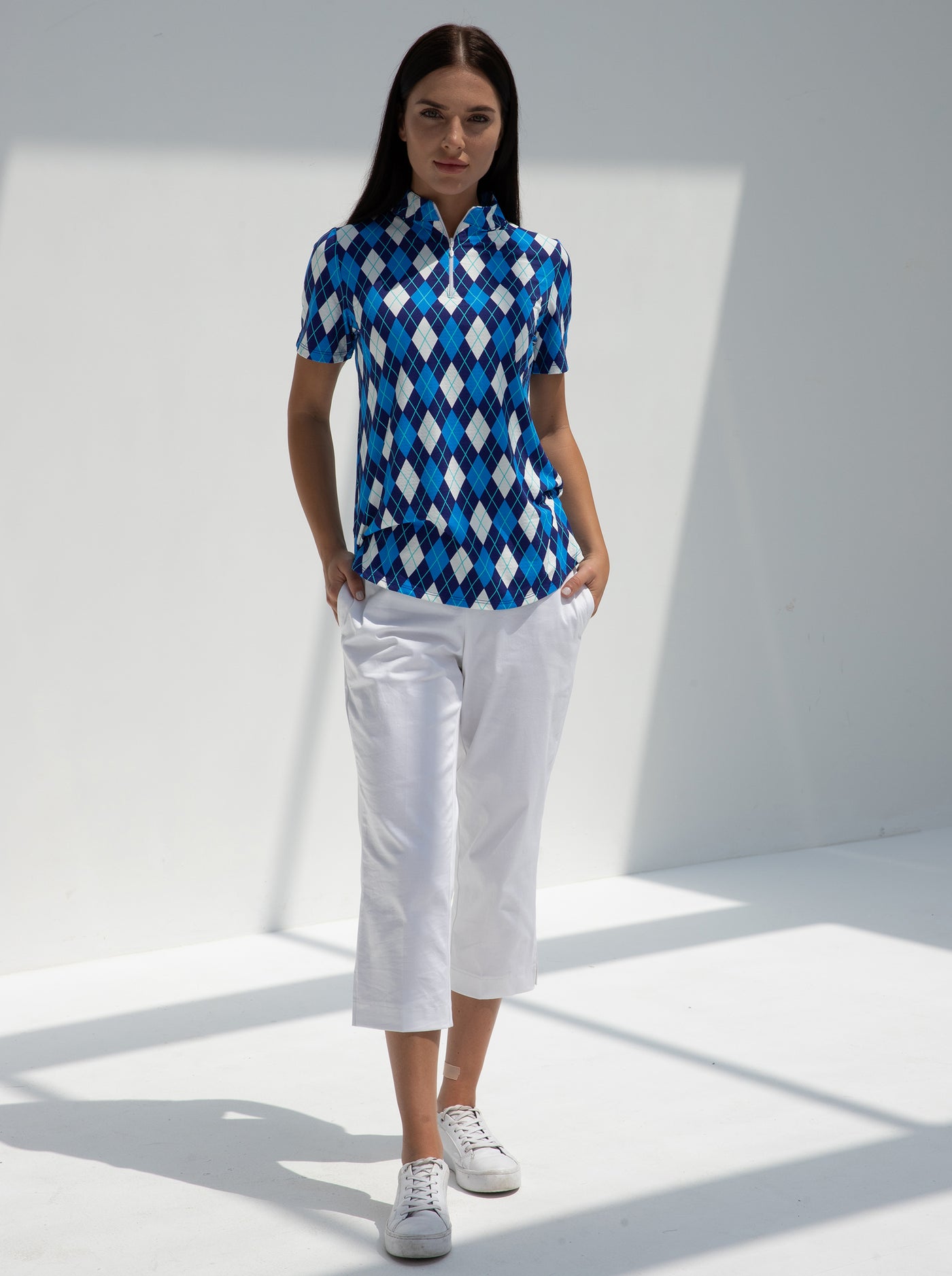 Elle Gante Short Sleeve Zip Mock Top 85Z26